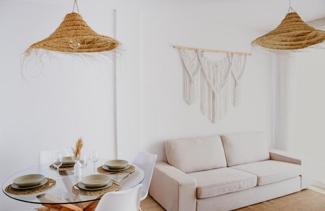 Casa Mahalo - Modern Apartment with Pool, Minutes from Spectacular Beaches