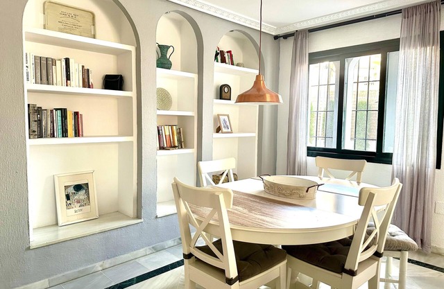 Casa Mar y Golf, spacious and quiet, ideal for families and large groups.