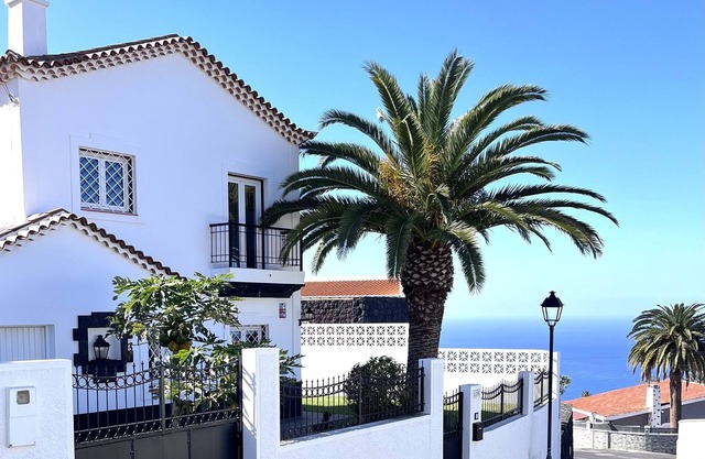 Casa Mesa del Mar. Casa con Jardín Para 6 en la Costa Norte de Tenerife