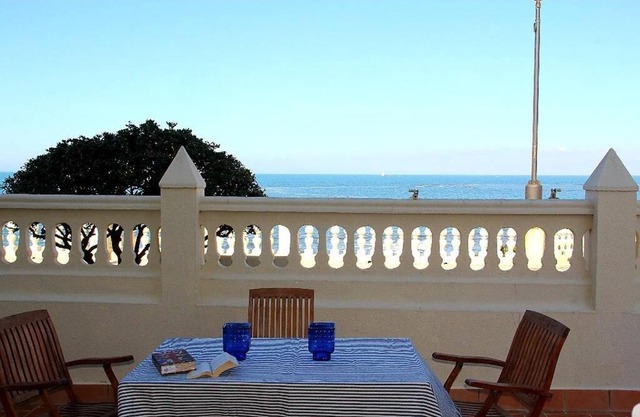 Casa mirando al mar, hermosas vistas.