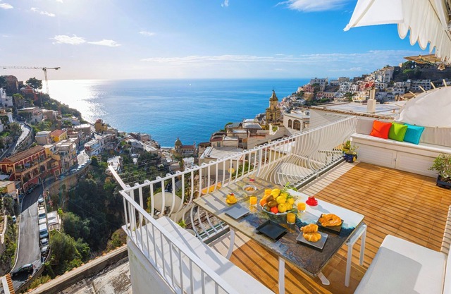 Casa Paradisea - Three Bedroom Apartment, Sleeps 8