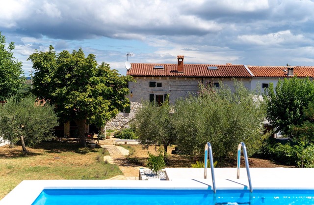 Casa Pietra! Gemütliches Istrianisches Bauernhaus mit Flair. Komplett Renoviert