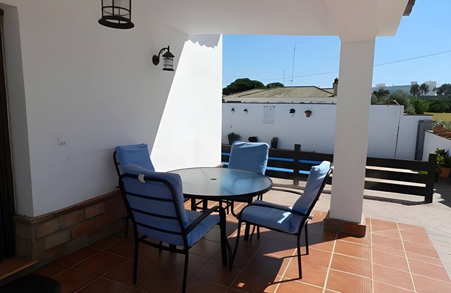 Casa piscina privada un paso del pueblo