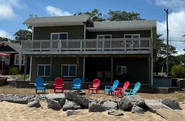 Casa Playa - Lakefront Escape with Private Sugar Sand Beach, Game Room, Sleep 8