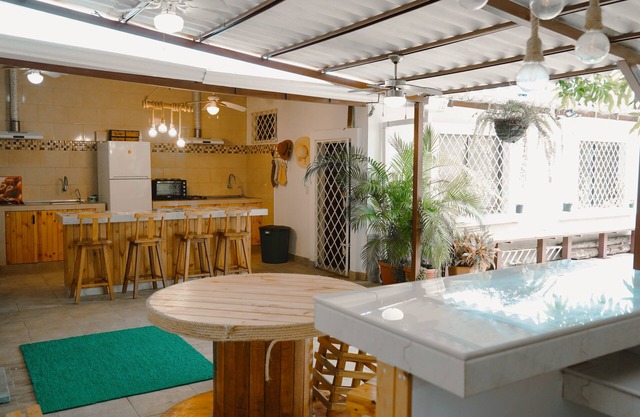 Casa Playera, Con parrilla BBQ y aire acondicionado, Al pie a la playa,
