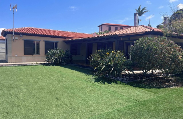 Casa Punta del Viento Tenerife. Modern beachfront villa for 6 guests