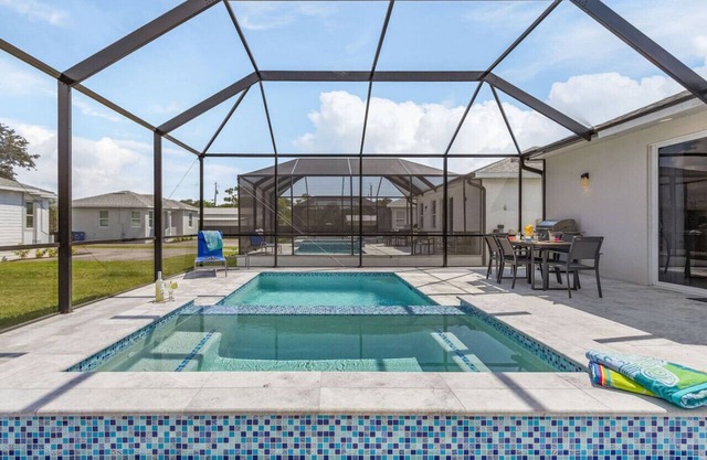 Casa Rio! Modern Pool/Spa Home!