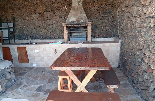 Casa Rural el Roque -Elegant Stay & BBQ, El Hierro