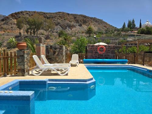 casa rural LA LIMERA con piscina privada