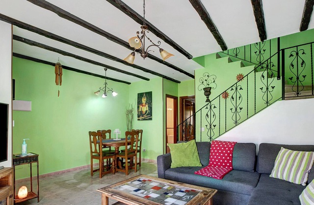 'Casa San Isidro' with Wi-Fi and Terraces