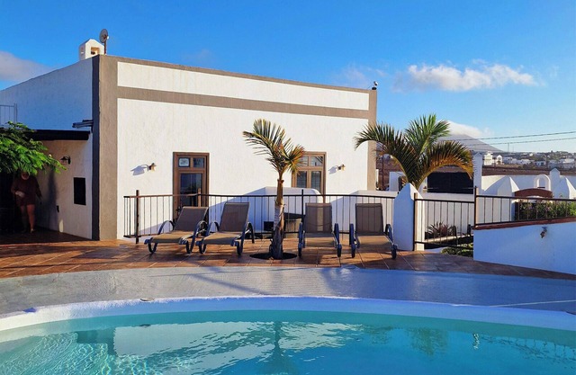 Casa Tazirit: Villa with a heated private pool in the heart of Mácher.