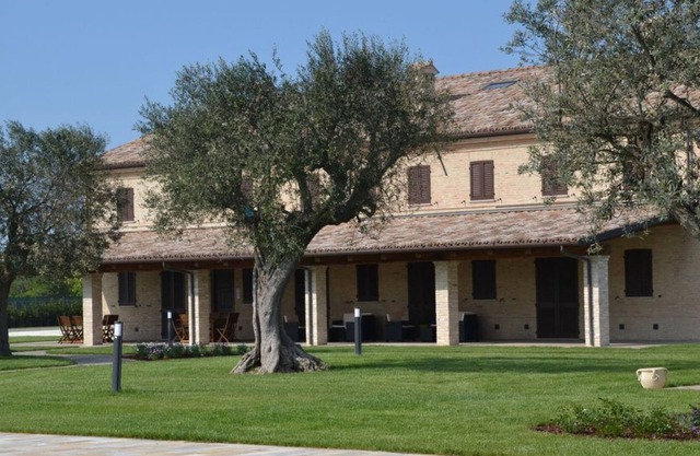 Casal degli Olmi - SUNFLOWER Apartment