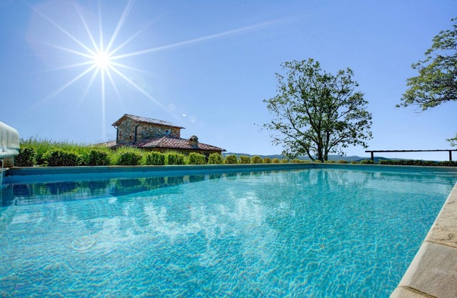 Casale di Preggio - Four Bedroom Villa, Sleeps 8