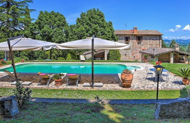 Casale Giovanna 6+1, Emma Villas