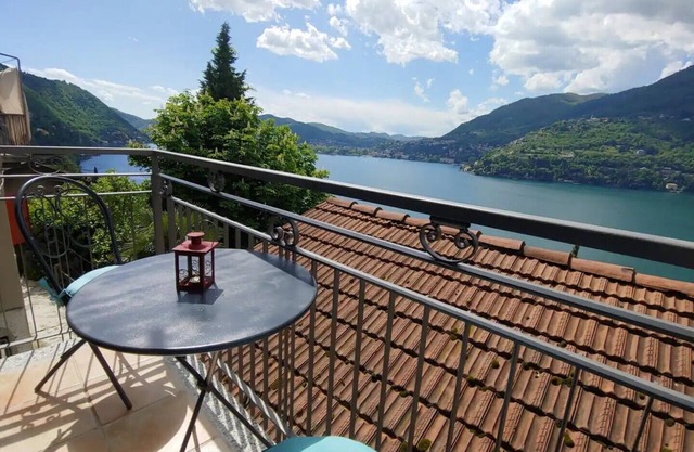 CasAle sul Lago di Como: serene house with beautiful view of Lake Como