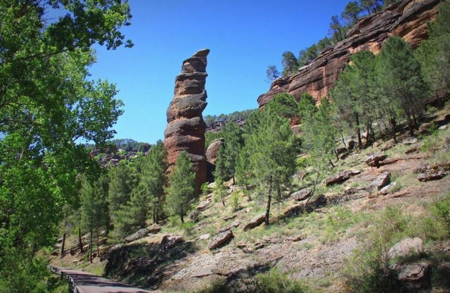 CASAS DEL BARRANCO DE LA HOZ