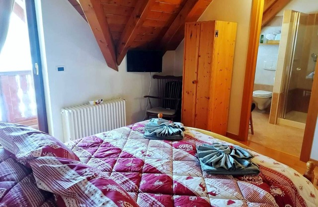 CASETTA CHEY -ideal for couples and families-private parking-breakfast included