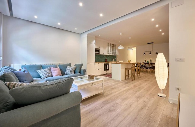 Casita Mela - Apt. p/8 pax con terraza en Logroño