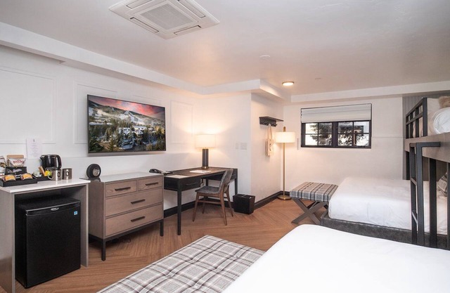 Catwalk | Double King + Twin Bunks at Gravity Haus Vail, Parking, Pets Allowed