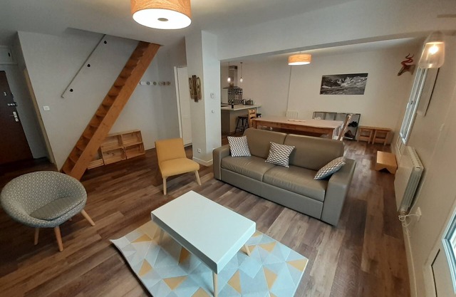 Cauterets Center 7 pers. Large Mountain View Stay