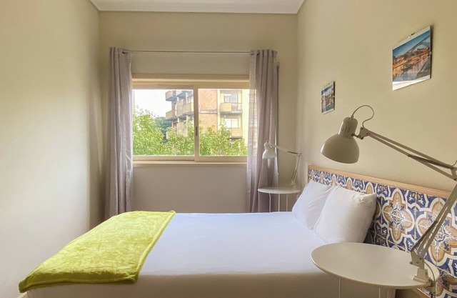 CAVALO · Convenient 3-Bedroom Apartment next to Bom Sucesso