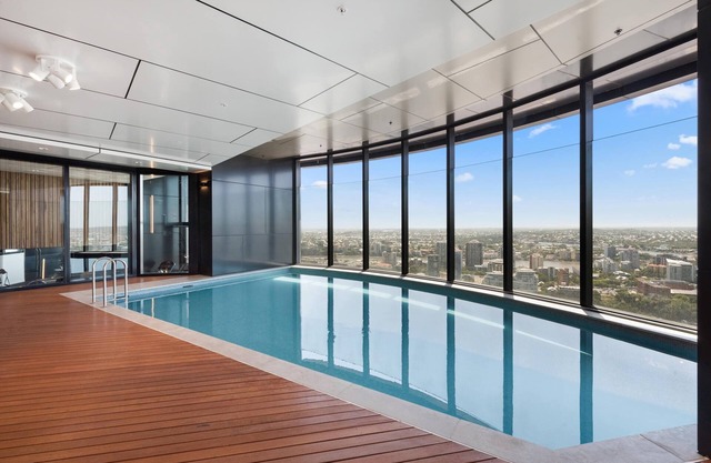 CBD RiverView 2Bed Apt Kingbed at Tallest building