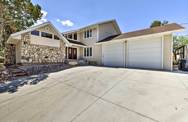 Cedar City Family Home w/Game Room + Yard!