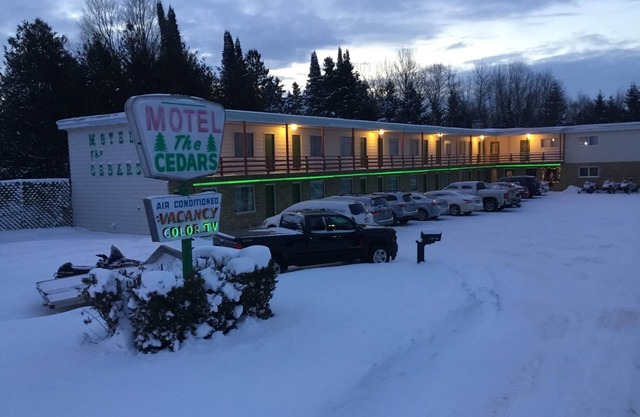 Cedars Motel