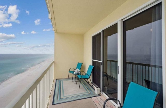 Celadon 1506 - Amazing Views!