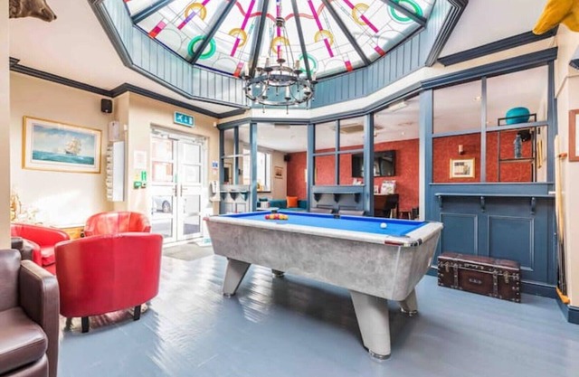Celebration Venue - Hot Tub and Spa hire Sleeps 30