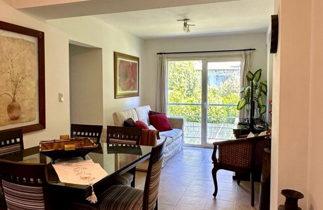 Centrally located Moreno apartment