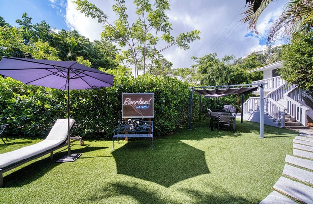 Central 1-Bedroom Apartment w/Sofa Bed & Full Kitchen