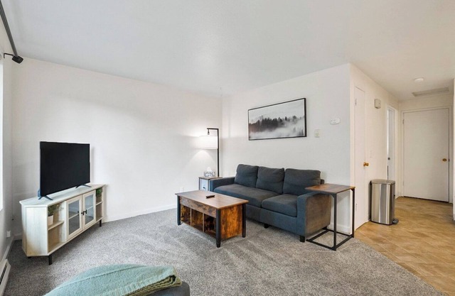 Central location - 1 bed cozy furnished apt #2