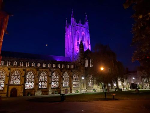 Central Medieval Grid Unique home with Gated parking