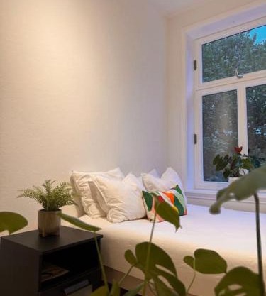 Central & Modern 2BR Apt, 4min Subway to Oslo City