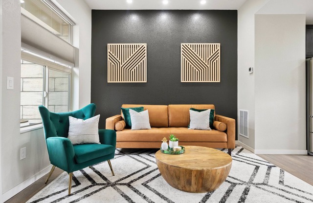 Central Park 2BR–Minutes to DIA & RTD-Summer Open