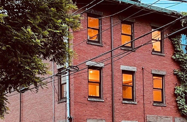 Central Square 3BR w/parking Luxury House