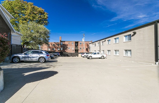 Centrally located lovely 1 BR home w/free parking