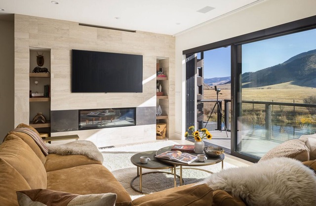 Centrally Located Townhome with Elk Refuge Views