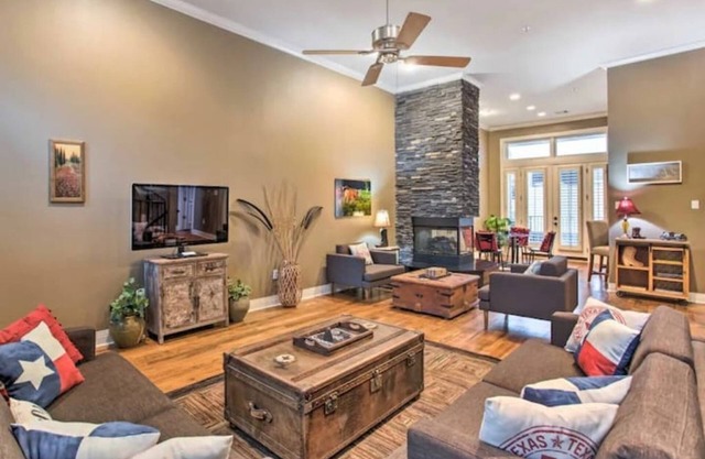 Centrally Located Urban Townhome