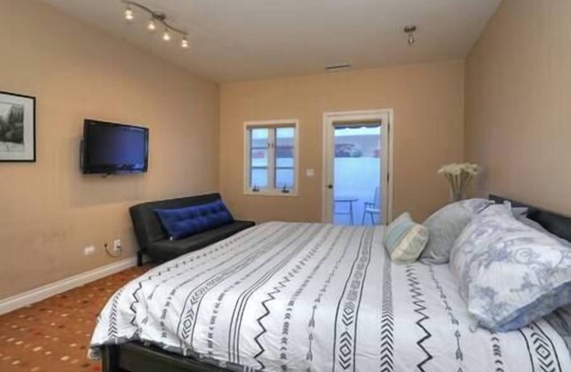 Centrally Located Coastal Retreat w/A/C