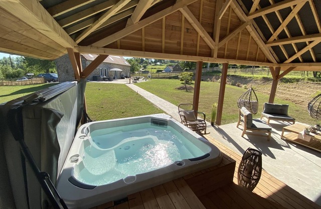 Chaignonnières Roulotte 19 people 2 Cottage : spa 15min sea