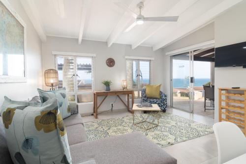 Chakas Rock Chalets 24