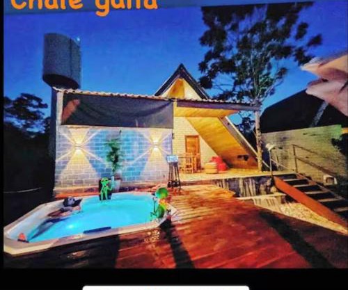 Chalés do AVOHAY, lindo chalé com privativa banheira hidromassagem aquecida, apenas 2 minutos da Vila de São Jorge Chalé Guita