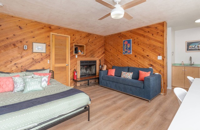 Chalet 11B- Pet Friendly Condo With Amazing Views