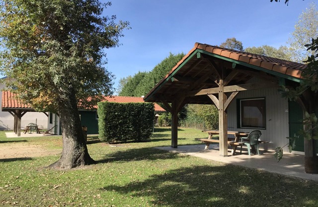 CHALET ALL COMFORT, covered terrace, barbecue, niche.