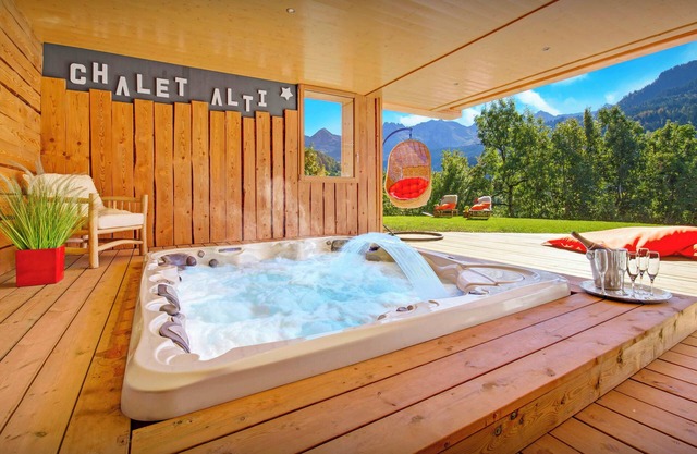 Chalet Alti - luxury family base for 14, spa & fireplace - OVO Network