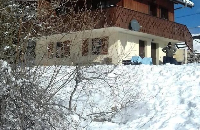 Chalet blueberries apartment in rez of garden station the Brasses 1200m