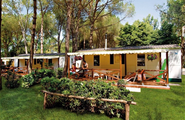 Chalet by the Sea & Shade