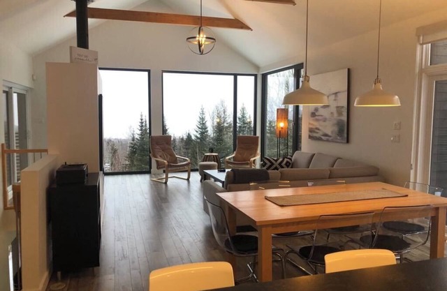 Chalet Cap-à-l'est Vue et Spa